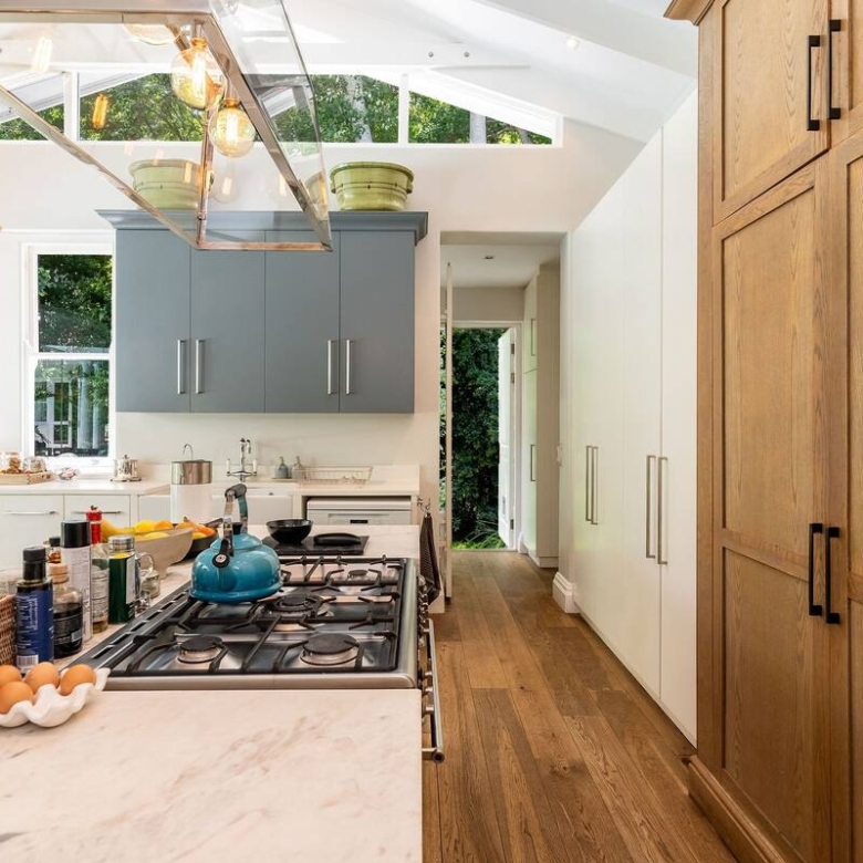 Alphen Retreat - Kitchen