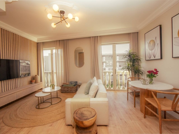 charming cape royale lounge
